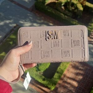 NWT Steve Madden Mauve Large Zip Around Wallet / Wristlet